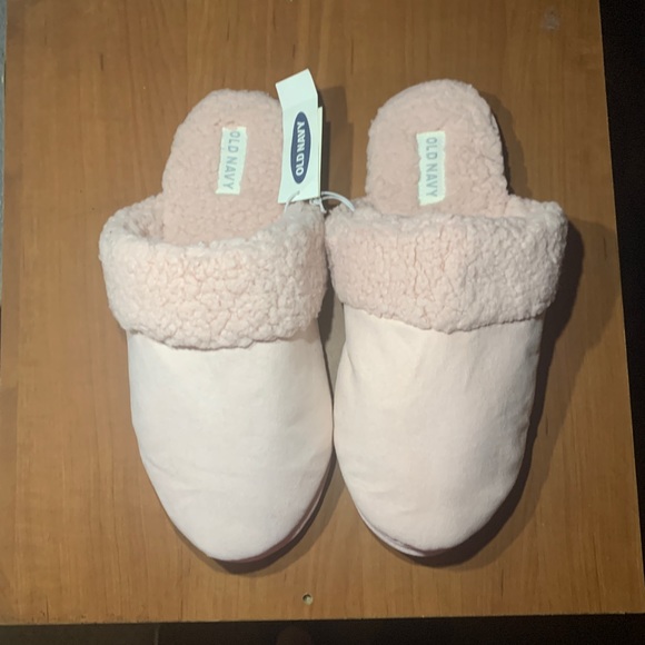 *NEW* Slippers Pink Size 8-9 - Picture 2 of 5